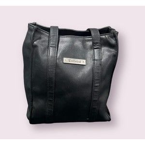 "Unlisted" A KENNETH COLE Production, Women's Black Leather Purse /Silver Tag-B5